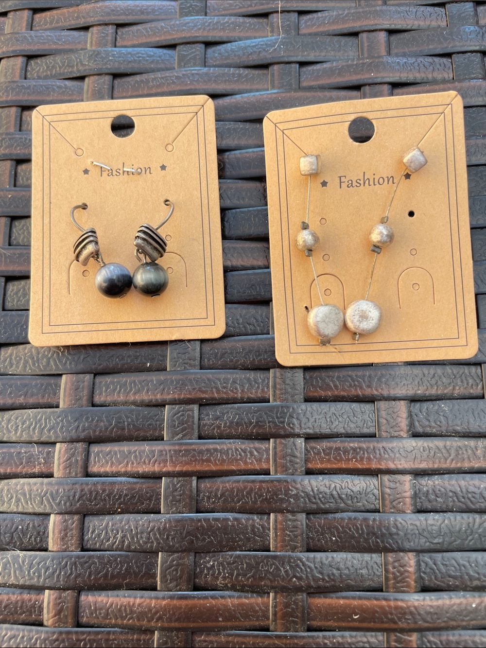 2 Pairs Fashion Drop Earrings - Metallic Gray & Champagne